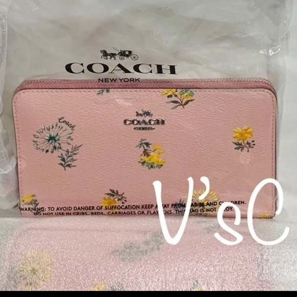 ❤️SOLD❤️ Large Phone Wallet With Dandelion Floral Print. - Picture 7 of 8